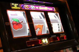 Pengalaman Live Casino dengan dealer profesional secara langsung